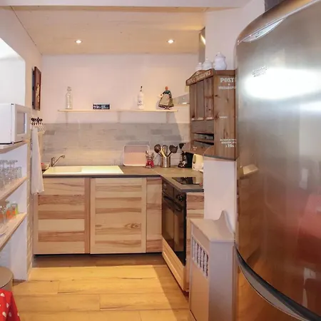 Cozy In Les Bains With Kitchen