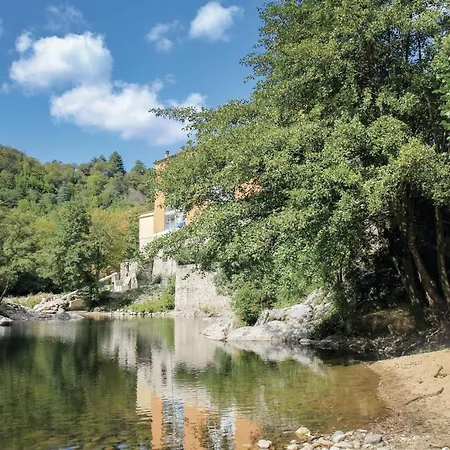 Bed & Breakfast Cozy In Les Bains With Kitchen 2*
